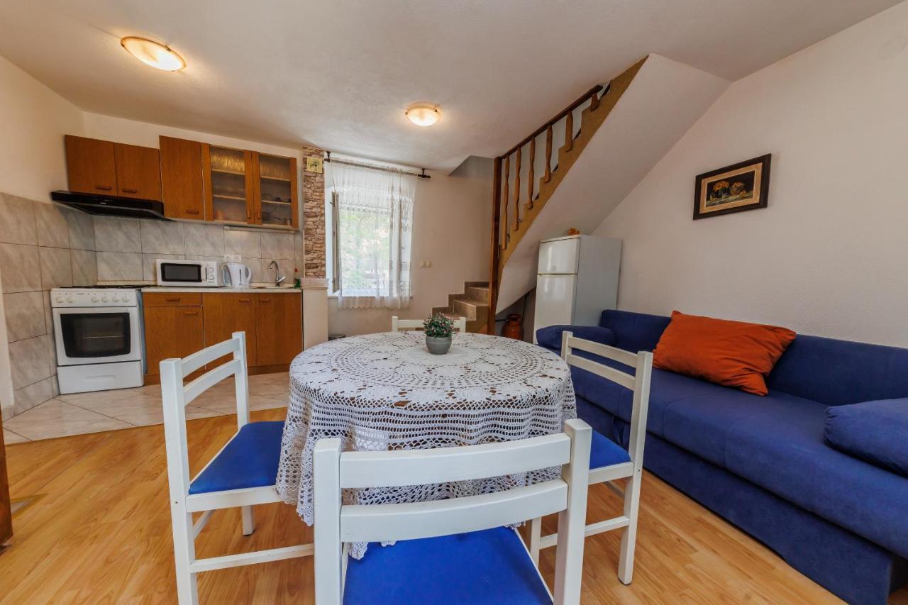 Apartman Luca Kaštela Exterior foto