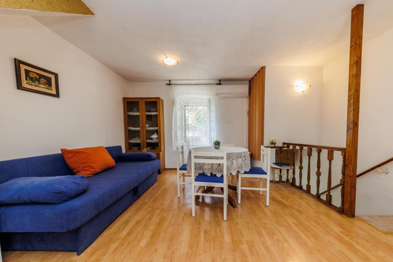 Apartman Luca Kaštela Exterior foto