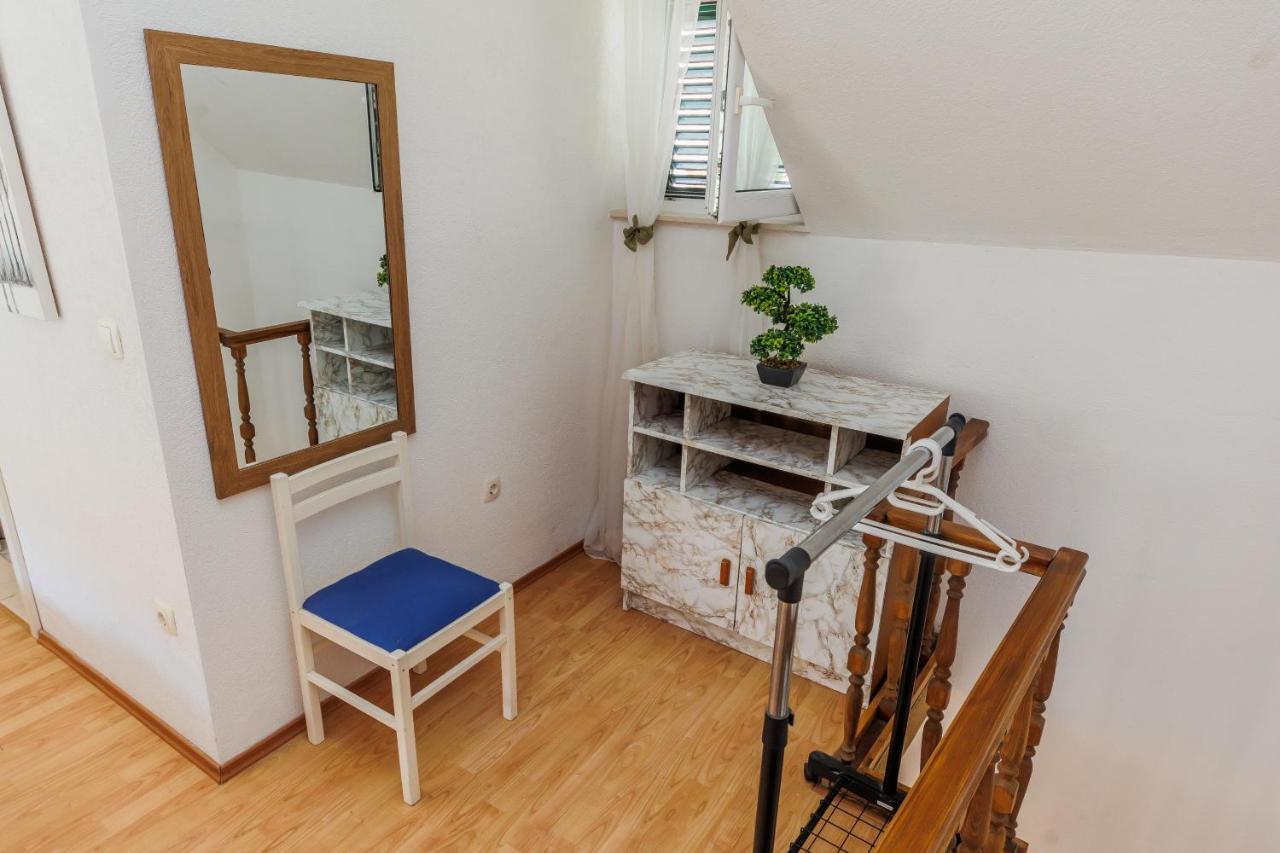 Apartman Luca Kaštela Exterior foto