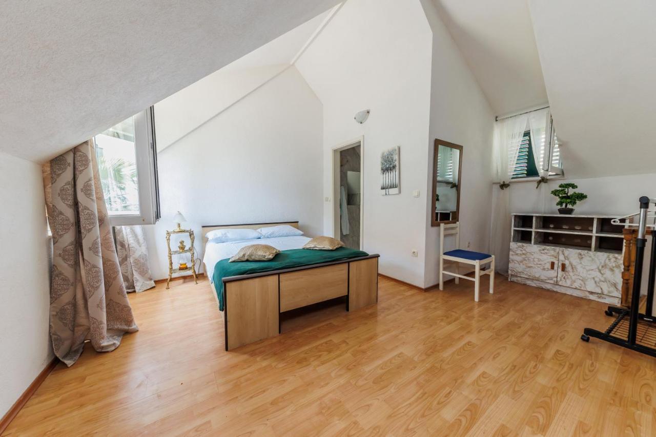 Apartman Luca Kaštela Exterior foto